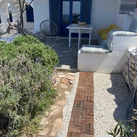 Holiday home Dejablue Parasporos