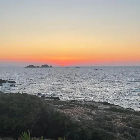 Holiday home Dejablue Parasporos